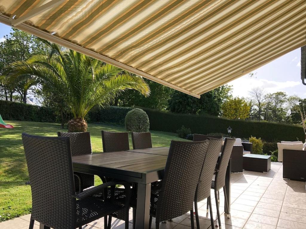Spacieuse Maison Typique Pour 10 Personnes Vue Mer Plage A 10 Minutes A Pied- Ideale Pour Des Vacances Ou Un Weekend En Famille Ou Entre Amis Étables Extérieur photo